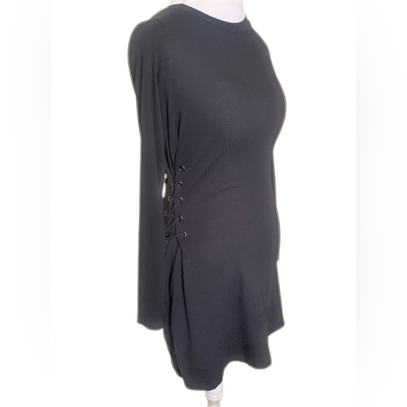 Rue21 Dresses & Skirts - Rue 21 black ribbed knit dress